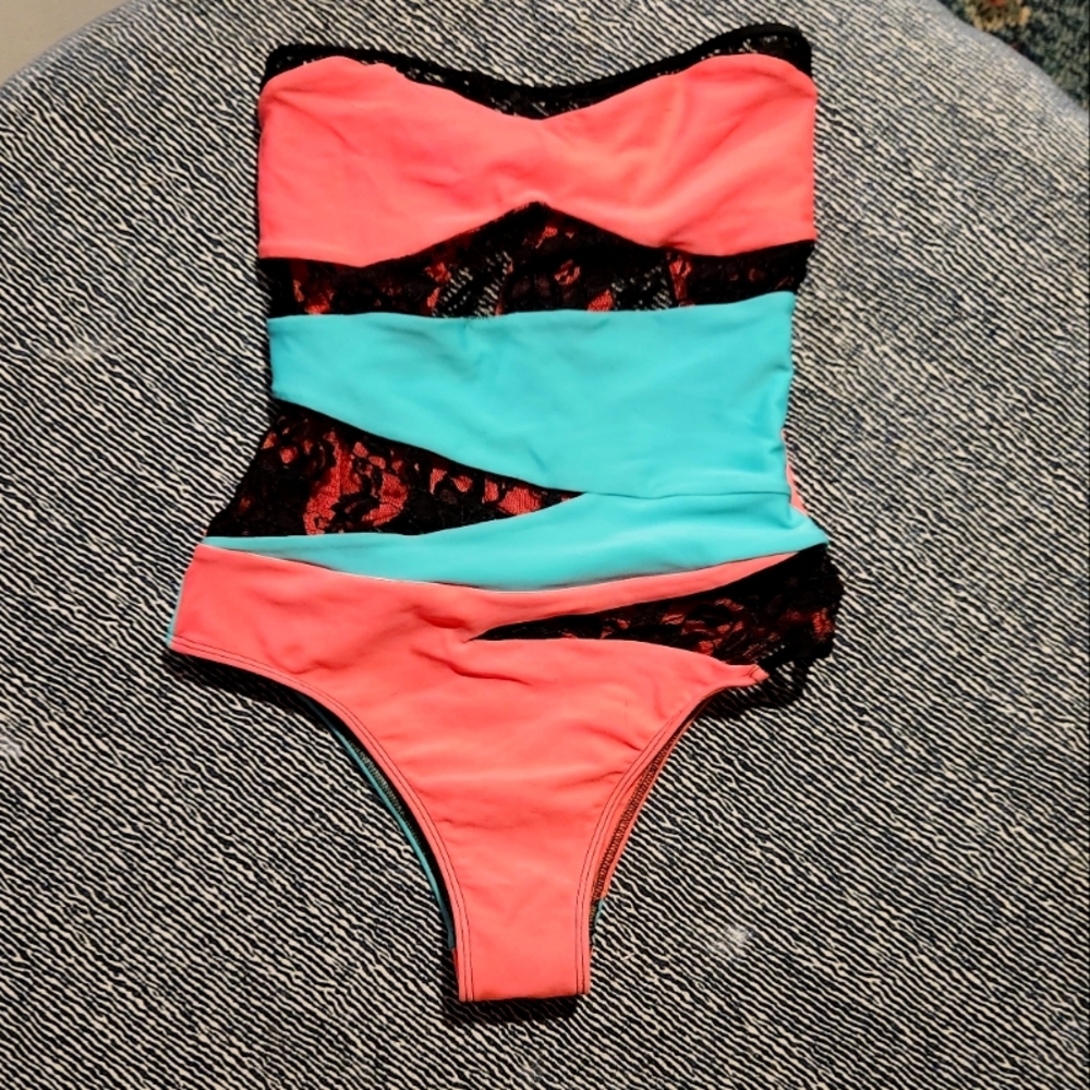 Strapless Colorblock One-Piece Swimsuit in Coral and Aqua with Black Lace